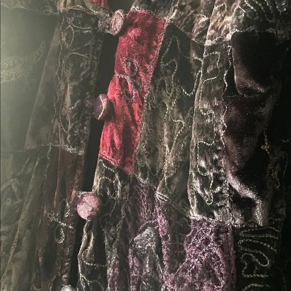 Vintage Raiment Fashions velvet lined floral embroidered patchwork duster coat - Picture 9 of 11